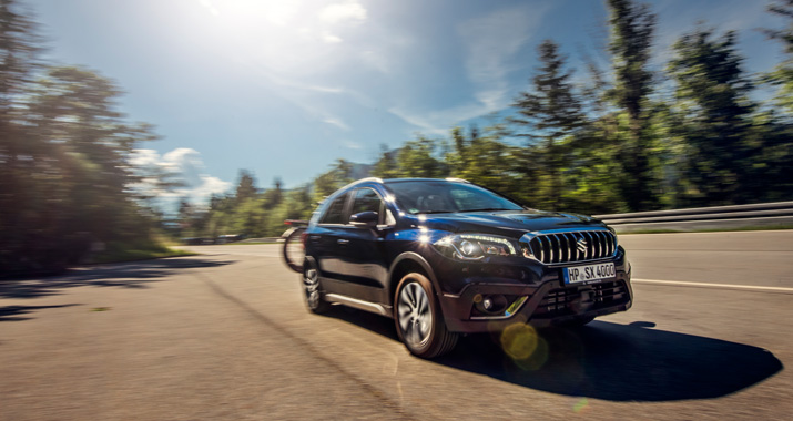 fileadmin/user_upload/webseiten_daten/mediatek/Bildergalerien/Reportage/Suzuki_4x4_2016/SX4-Cross/Artikel/20_Suzuki_Artikelbild_SX-Cross.jpg