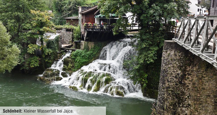 fileadmin/user_upload/webseiten_daten/touren/Balkan_auf_Abwegen_2014_Nachbericht/04_Kleiner_Wasserfall.jpg