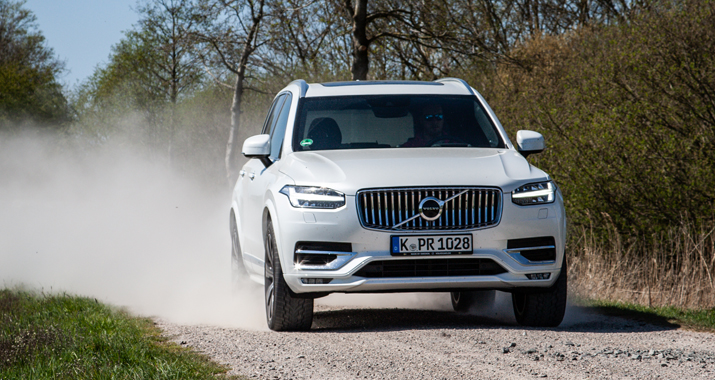 fileadmin/user_upload/webseiten_daten/aktuell/Testberichte_ab_2019/2020/OFF_ROAD/08_20/Volvo_XC90/02_artikelbild.jpg
