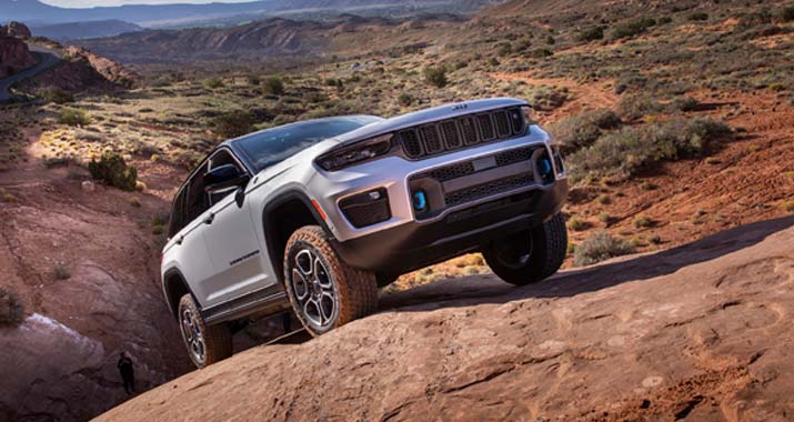 fileadmin/user_upload/webseiten_daten/aktuell/Testberichte_ab_2019/2021/OR/12_21/Grand_Cherokee/02_artikelbild.jpg