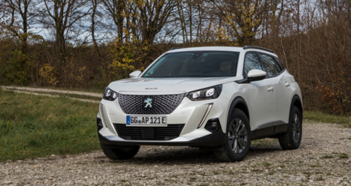fileadmin/user_upload/webseiten_daten/aktuell/Testberichte_ab_2019/2021/SUV/01_21/Peugeot_e-2008/02_artikelbild.jpg