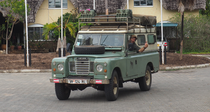 fileadmin/user_upload/webseiten_daten/aktuell/schulprojekt/Historie_ueber_Landrover_III/01.jpg