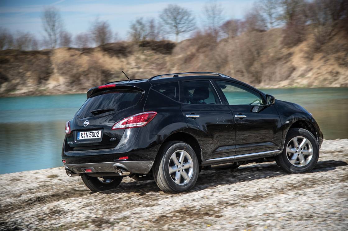 nissan offroad hinten
