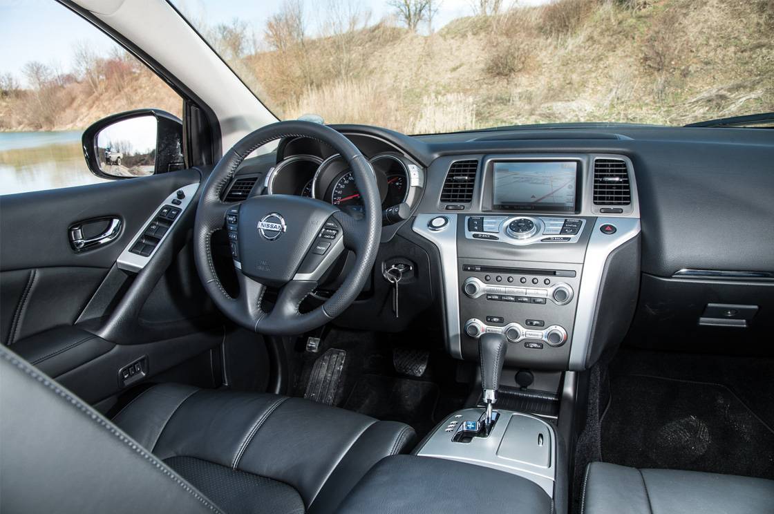 nissan cockpit